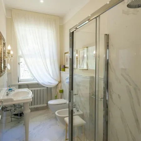 Villa Sleeps 10 Pool Air Con Baveno