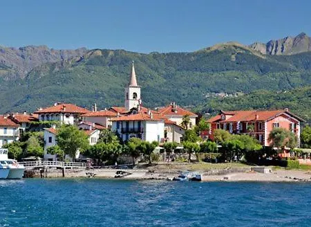 Sleeps 10 Pool Air Con * Baveno