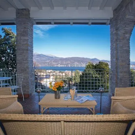 Sleeps 10 Pool Air Con * Baveno